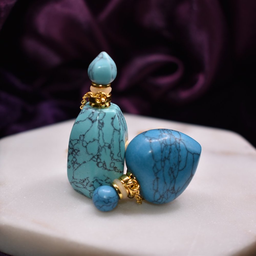 Howlite aromatherapy bottle pendant necklace